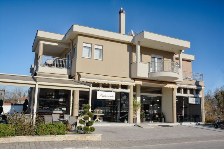 ΚΤΙΡΙΟ ΚΑΤΟΙΚΙΑΣ ΜΕ ΙΣΟΓΕΙΟ ΚΑΤΑΣΤΗΜΑ ΘΑΣΟΣ